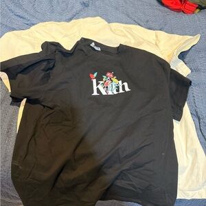 Kith floral tee size XL